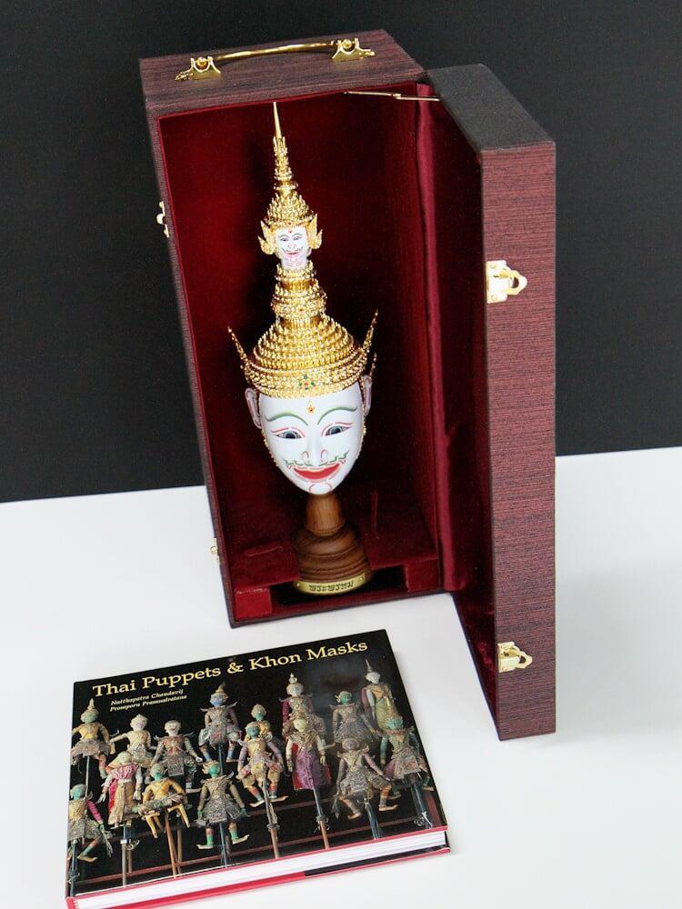 Purchase Thai Art and Crafts in Bangkok (Exploring Bangkok's Cultural Heritage)