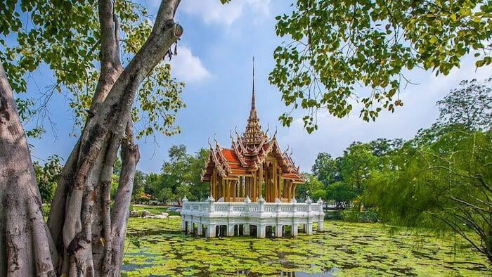Suan Luang Rama 9 Park : Established to commemorate the 60th birthday of King Rama 9.