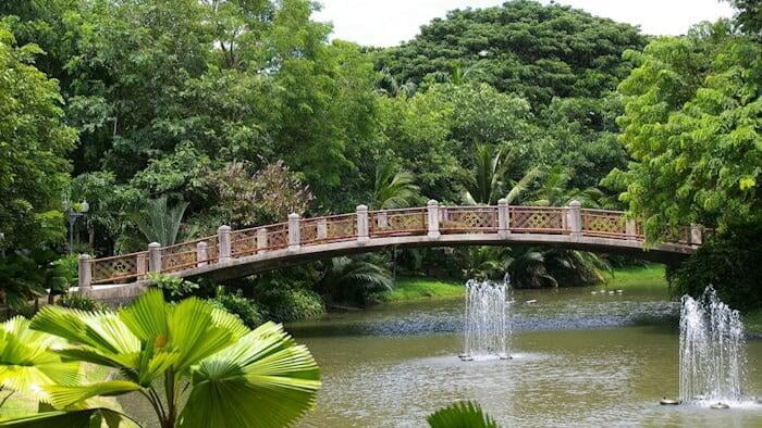 Queen Sirikit Park: Established in 1992 to commemorate the 60th birthday of Queen Sirikit.